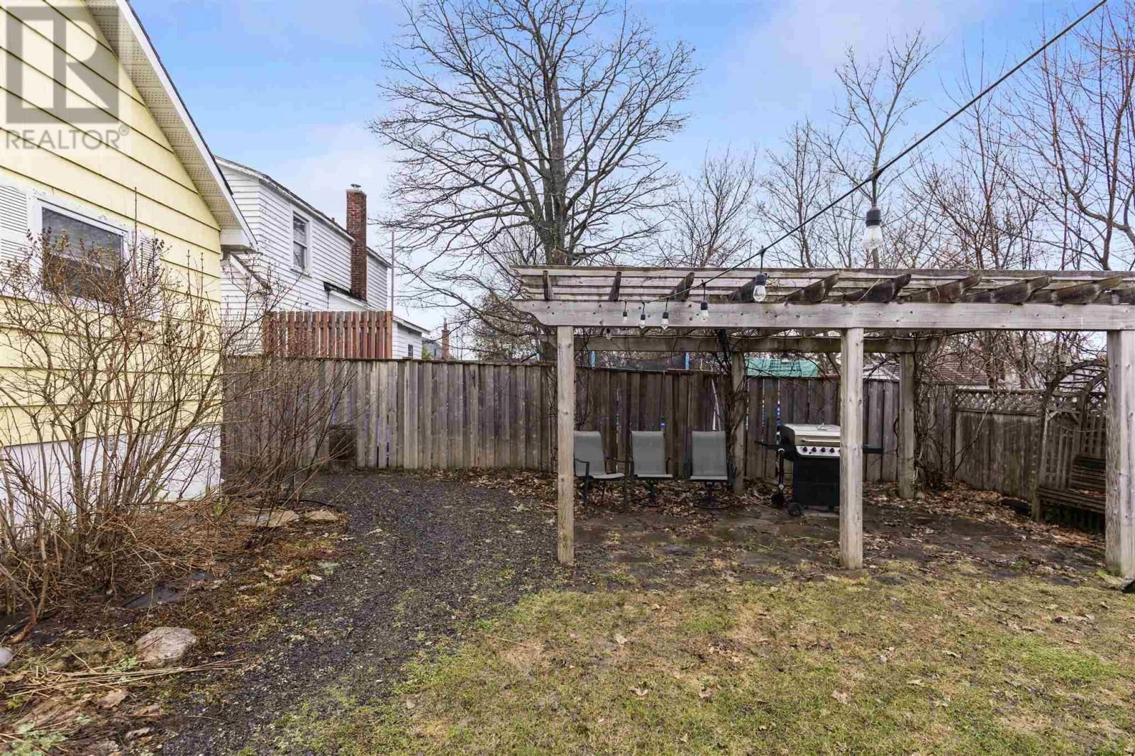 525 NORTH ST Image 6