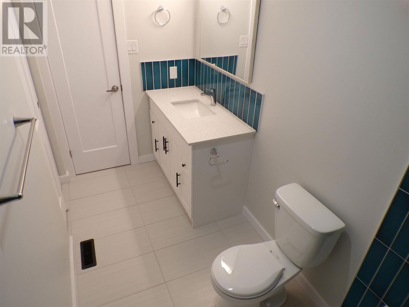 44 FARRELL CRES Image 24