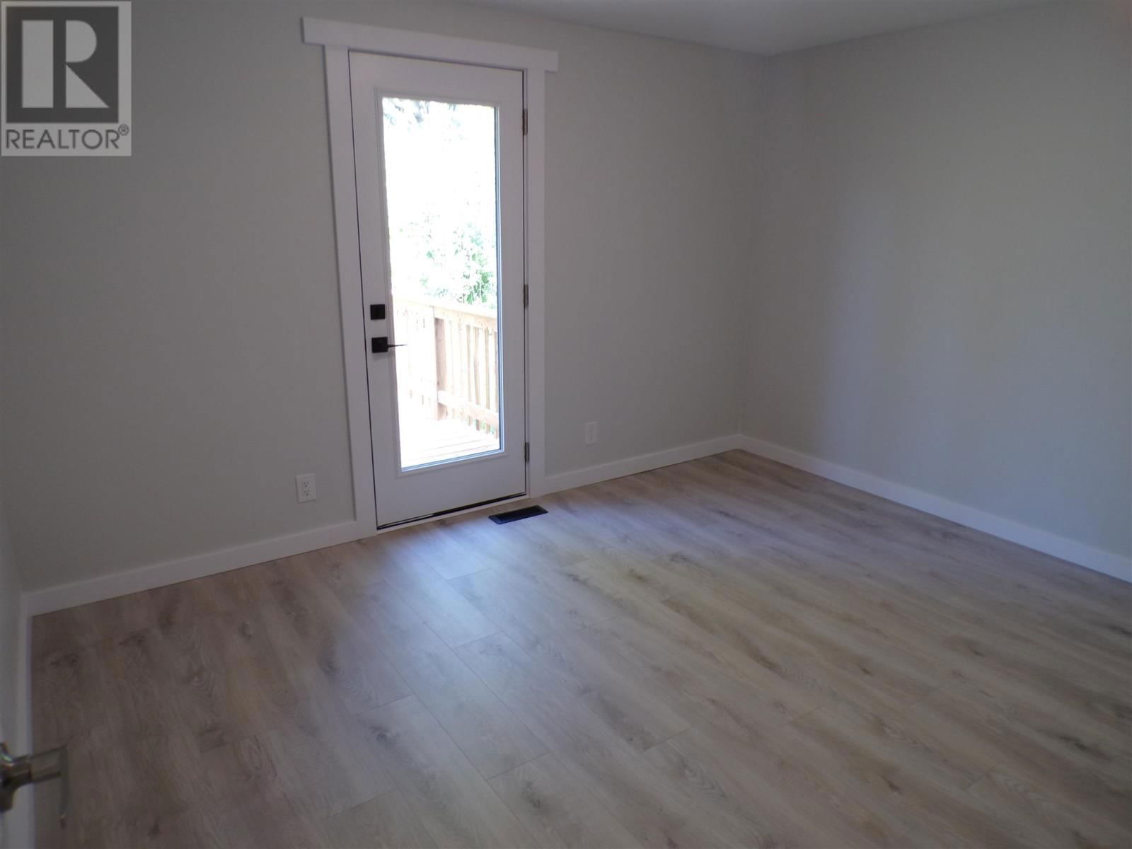 44 FARRELL CRES Image 29
