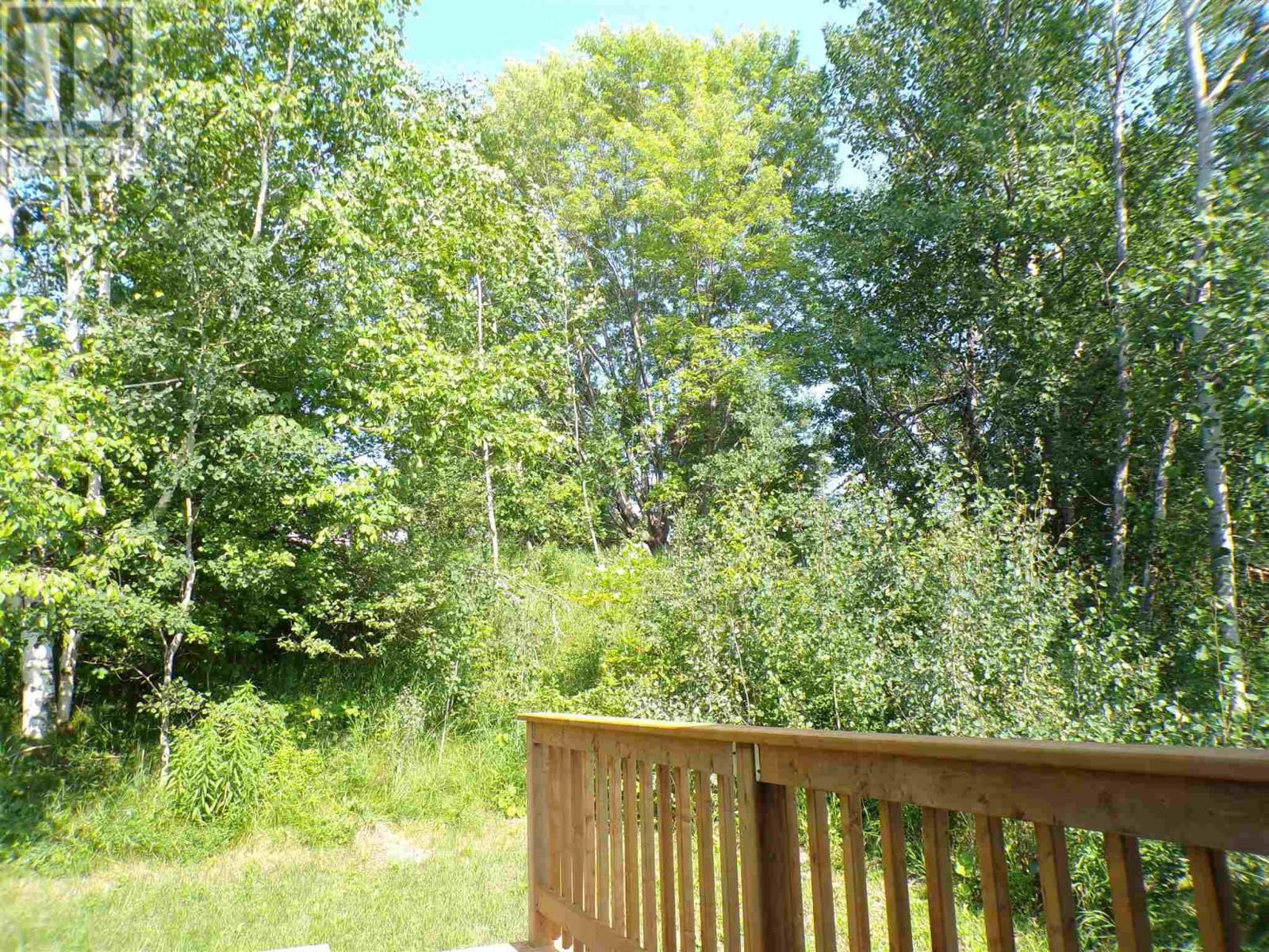 44 FARRELL CRES Image 32