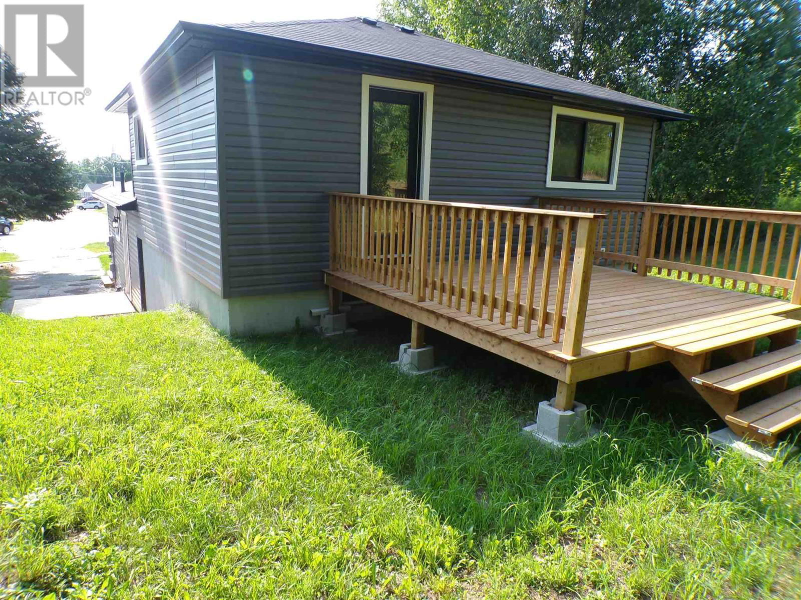 44 FARRELL CRES Image 49