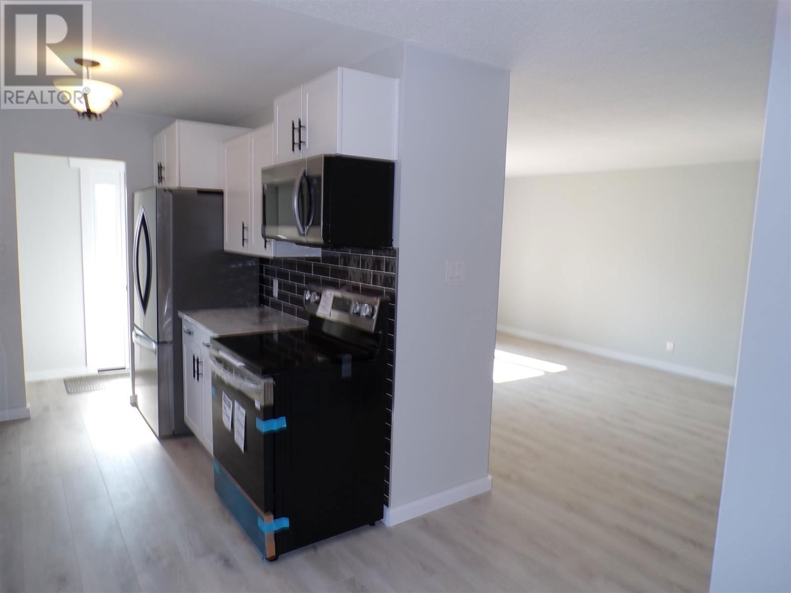 44 FARRELL CRES Image 7