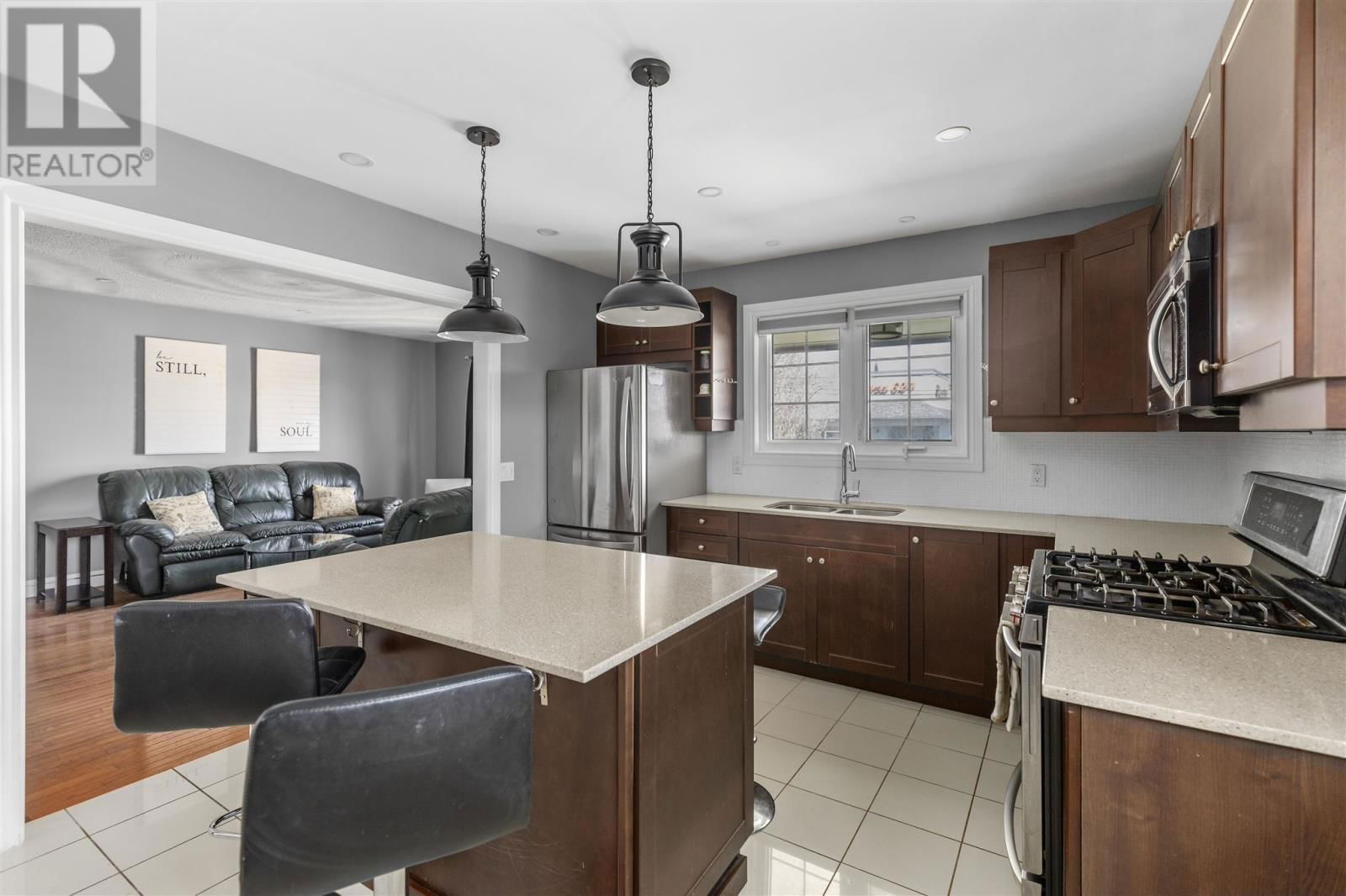619 WELLINGTON ST Image 12