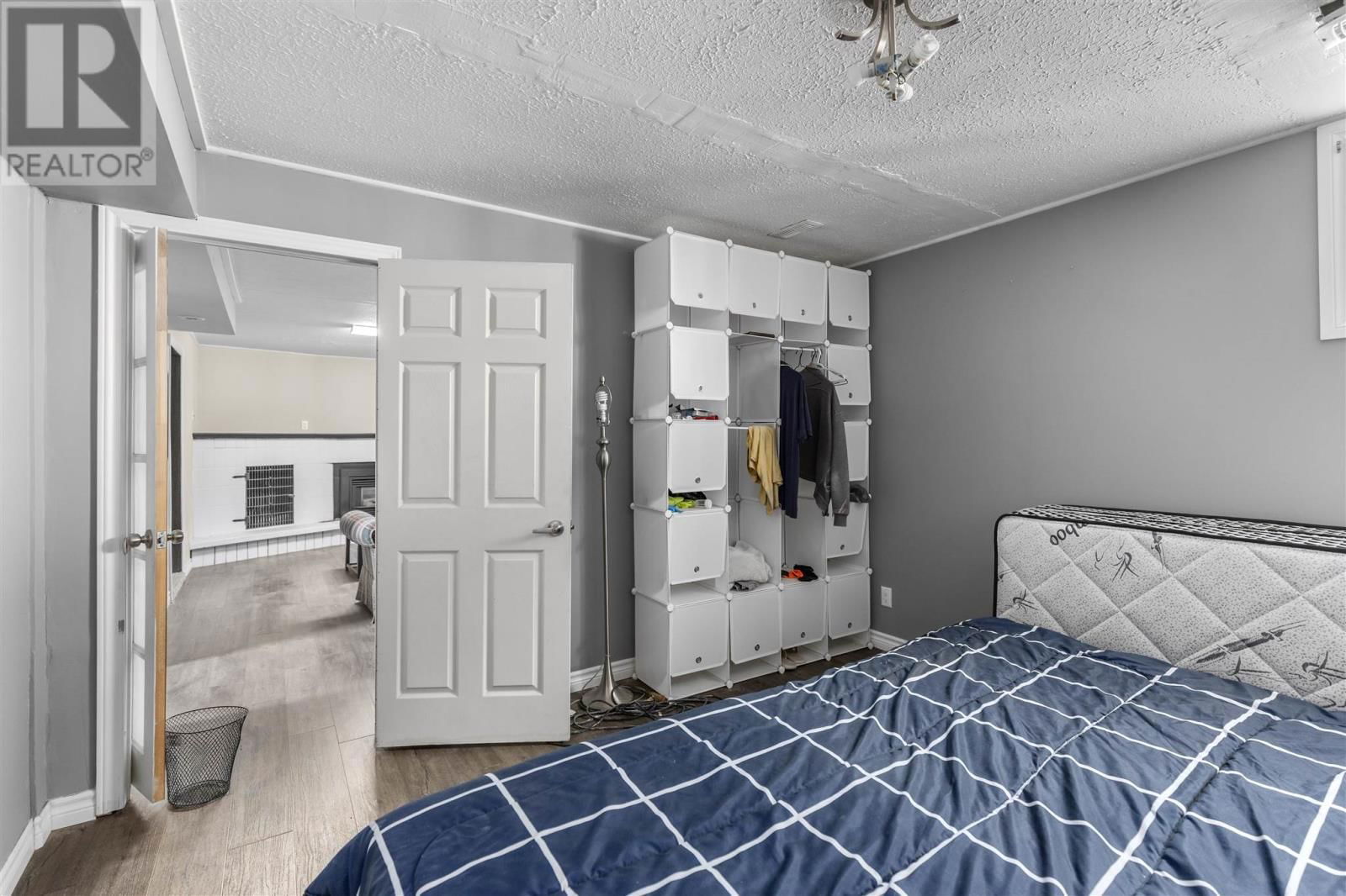 619 WELLINGTON ST Image 29