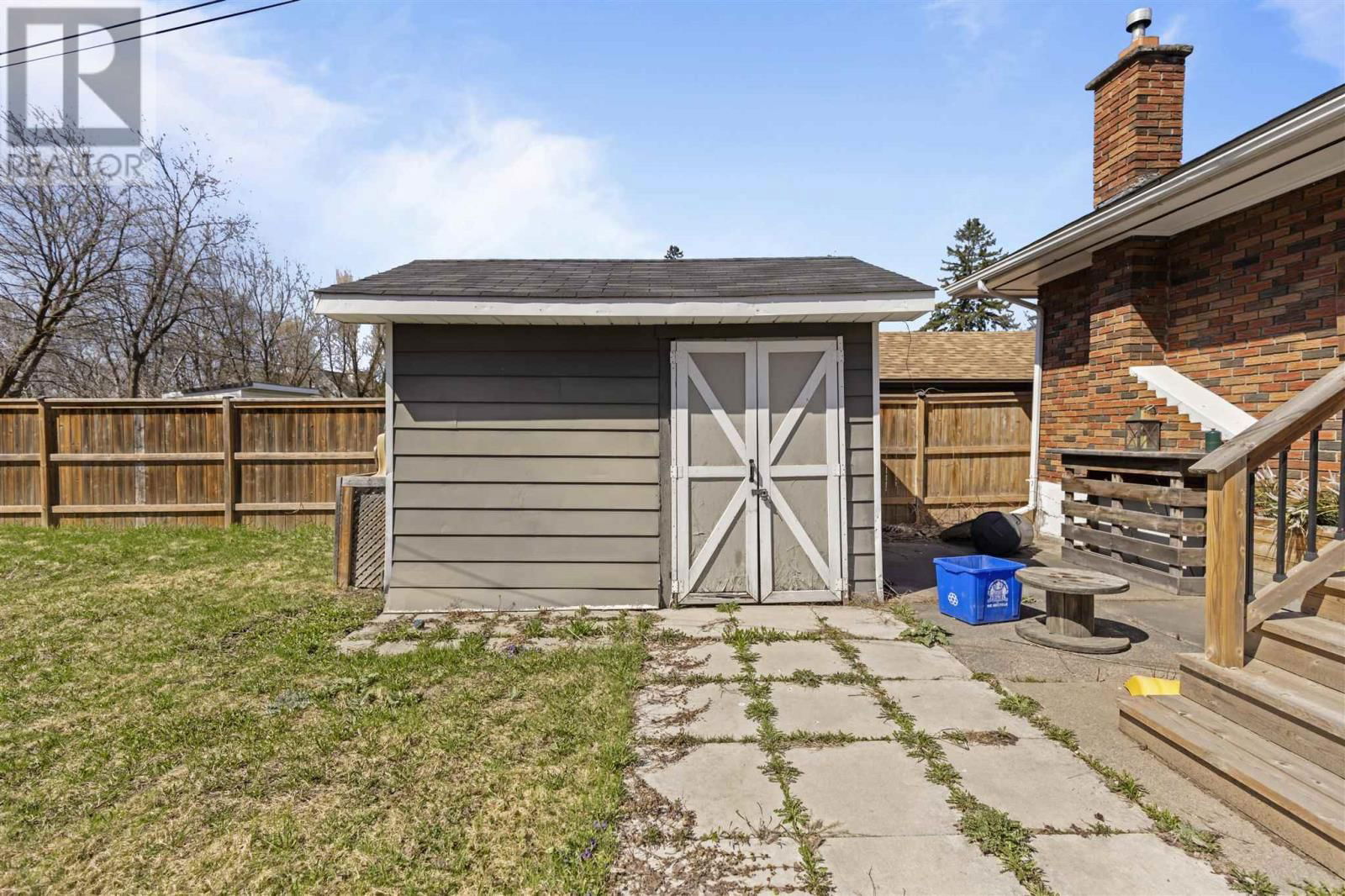 619 WELLINGTON ST Image 4