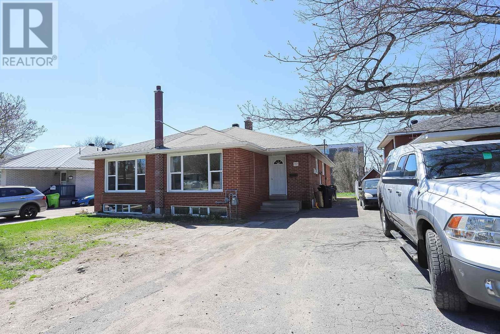 797 PINE ST Image 5