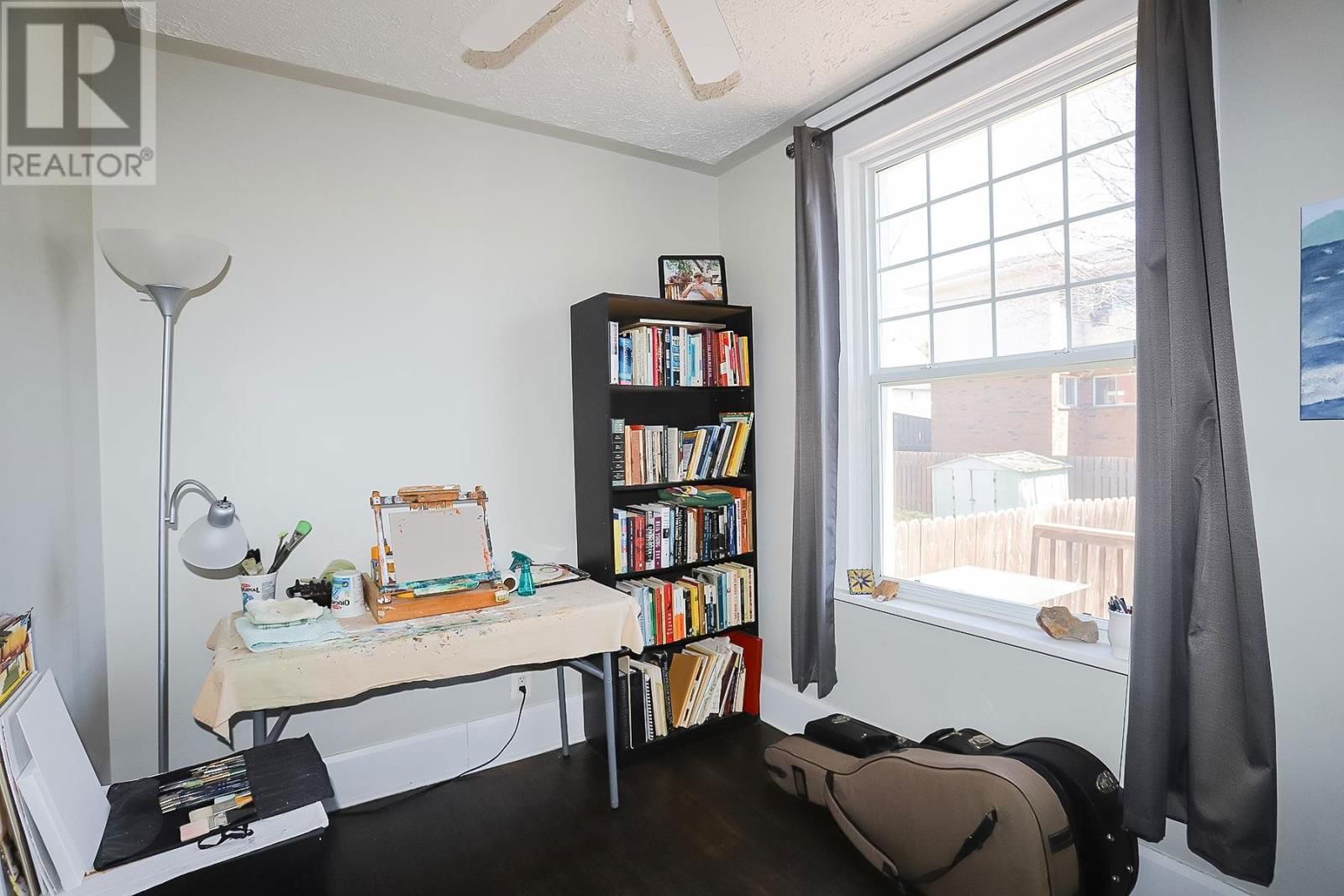 142 WOODWARD AVE Image 21