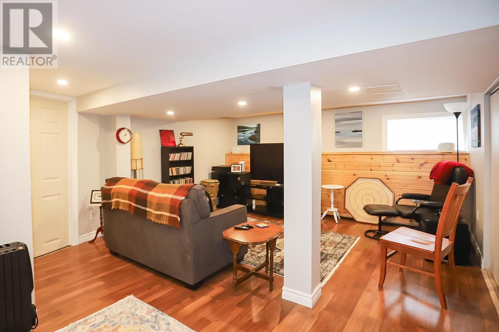 142 WOODWARD AVE Image 23