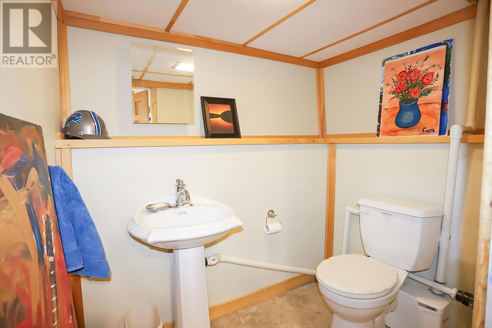 142 WOODWARD AVE Image 26