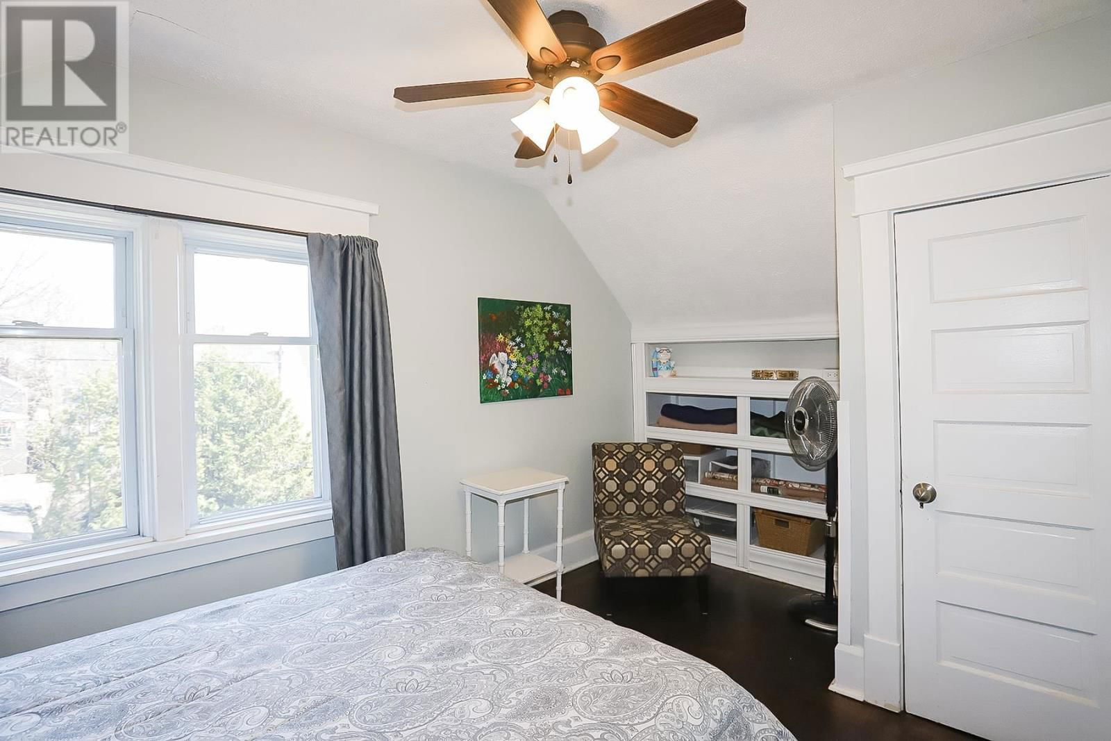 142 WOODWARD AVE Image 38