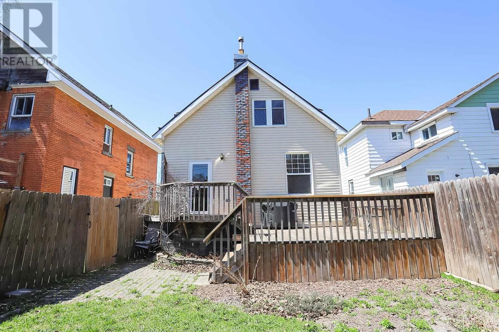 142 WOODWARD AVE Image 9