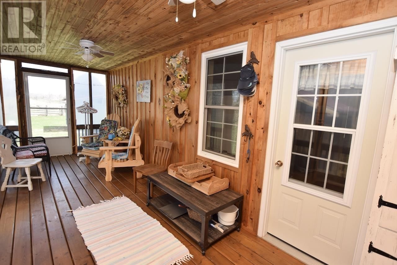 446 CAMERON RD Image 17