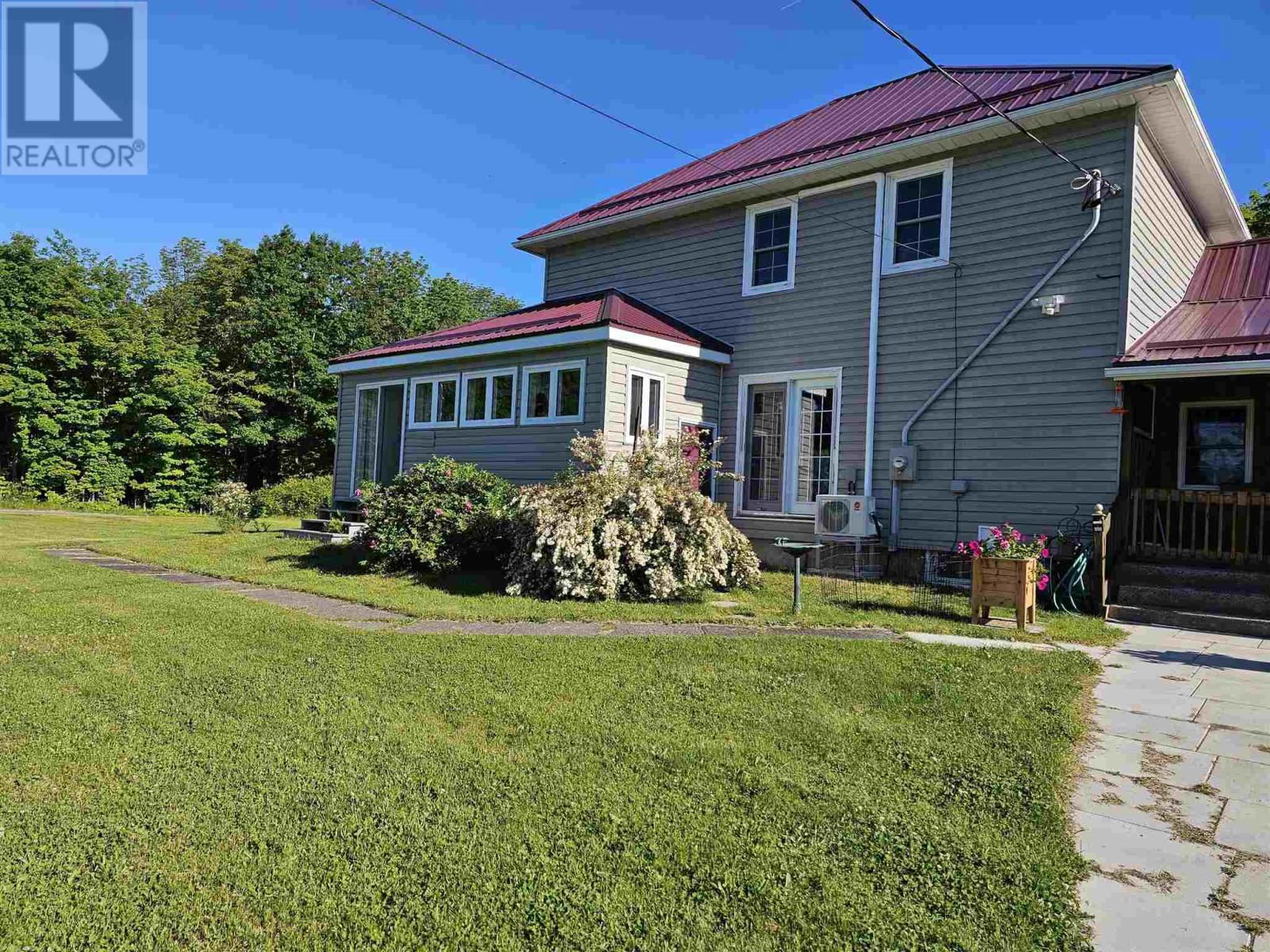 446 CAMERON RD Image 3