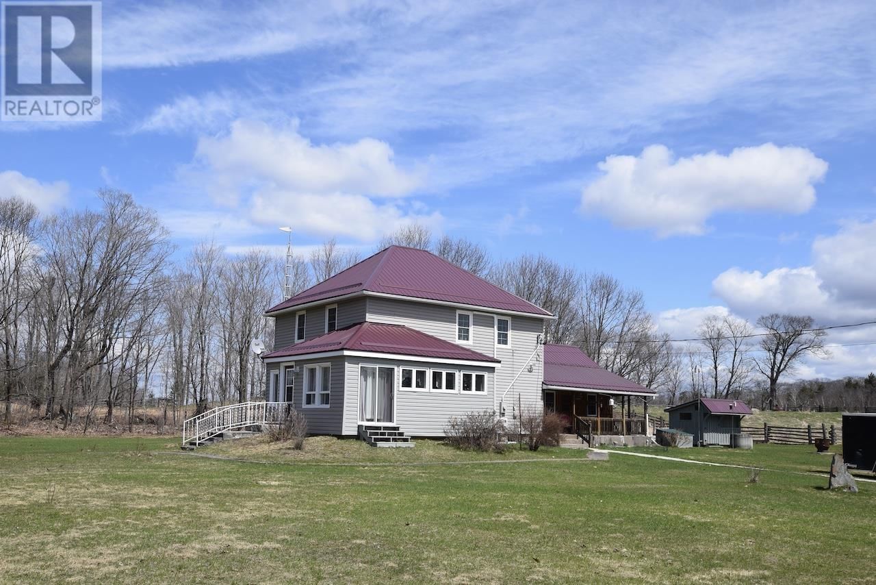 446 CAMERON RD Image 38