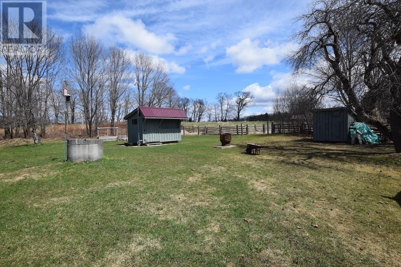 446 CAMERON RD Image 43
