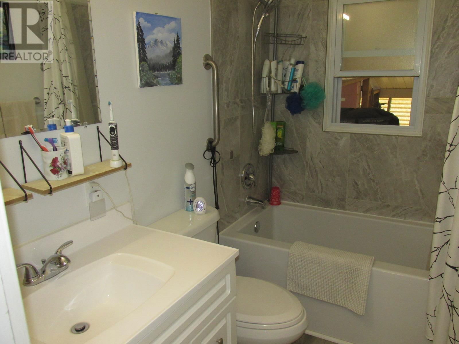 28 DENISON RD Image 11