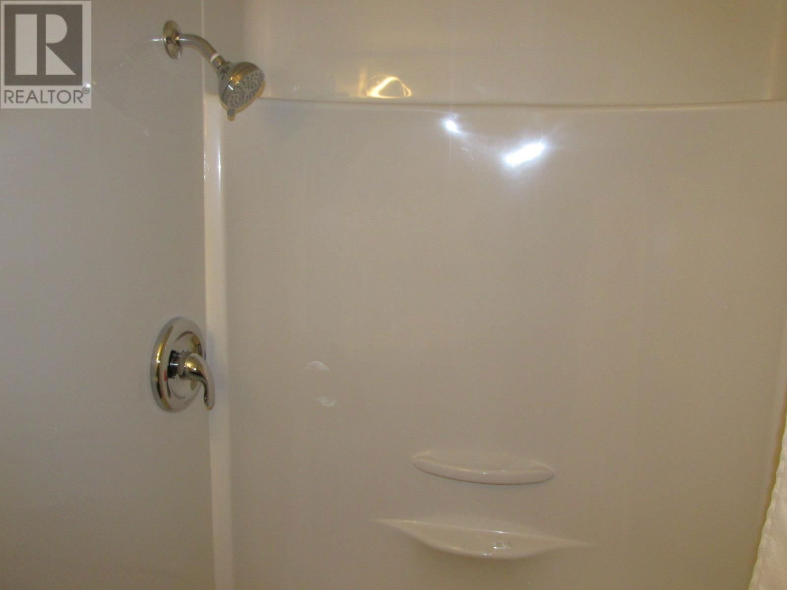 28 DENISON RD Image 19