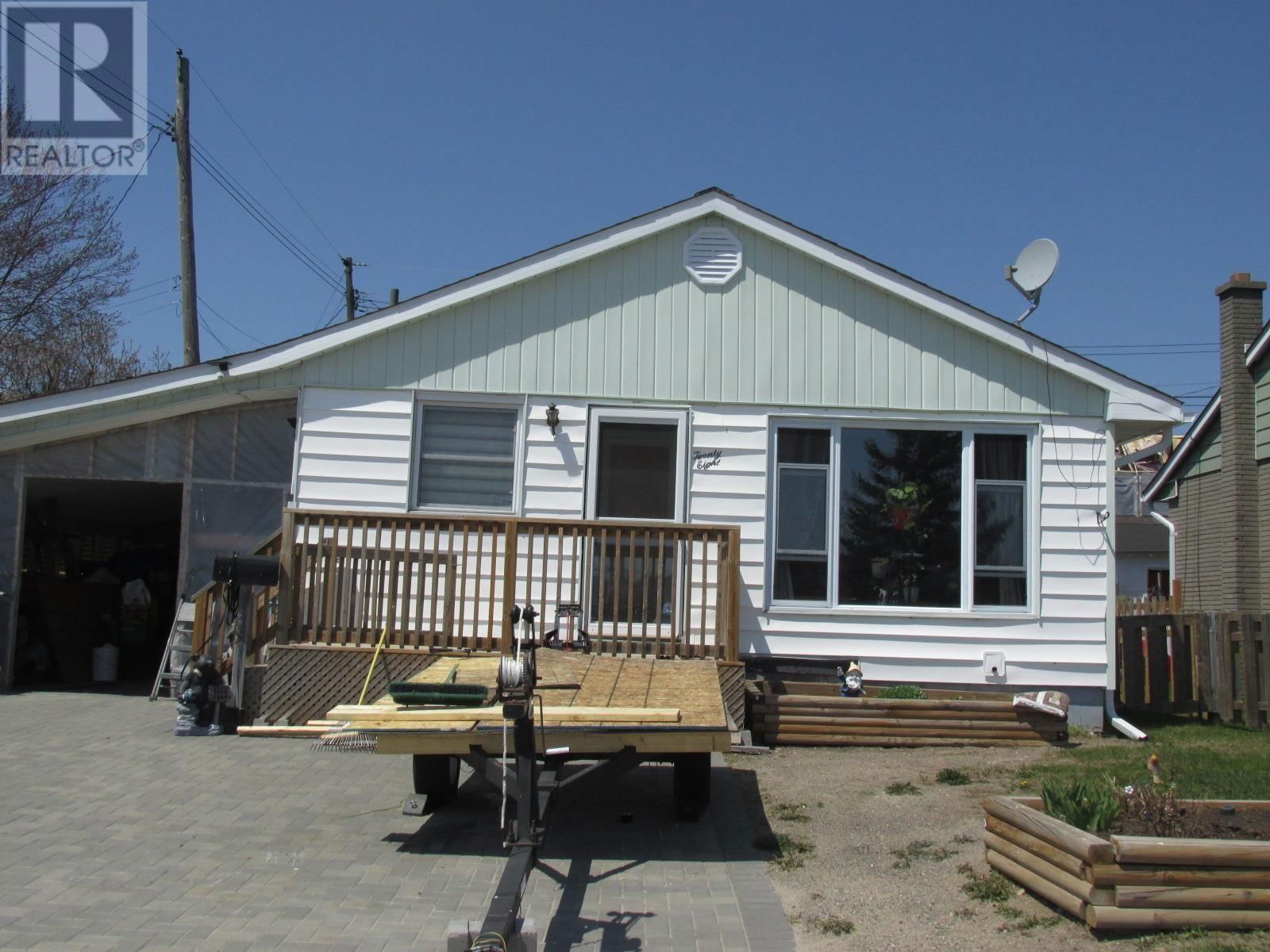 28 DENISON RD Image 25