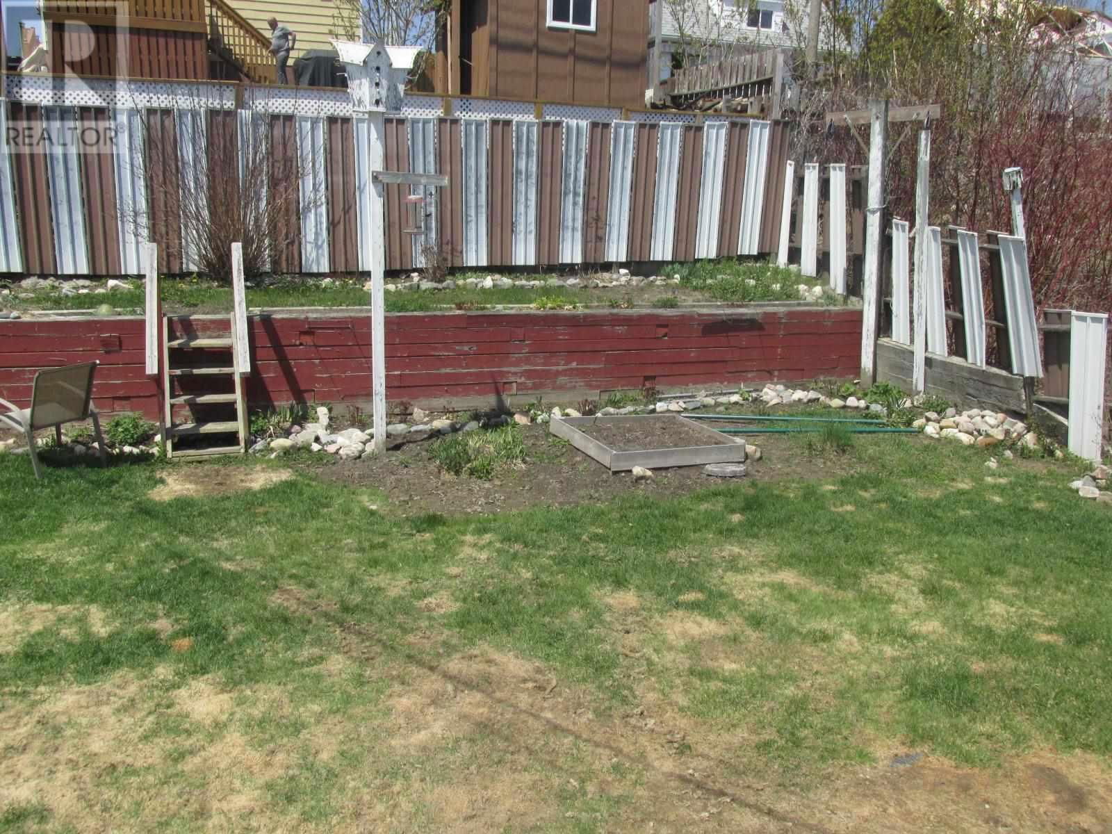 28 DENISON RD Image 30