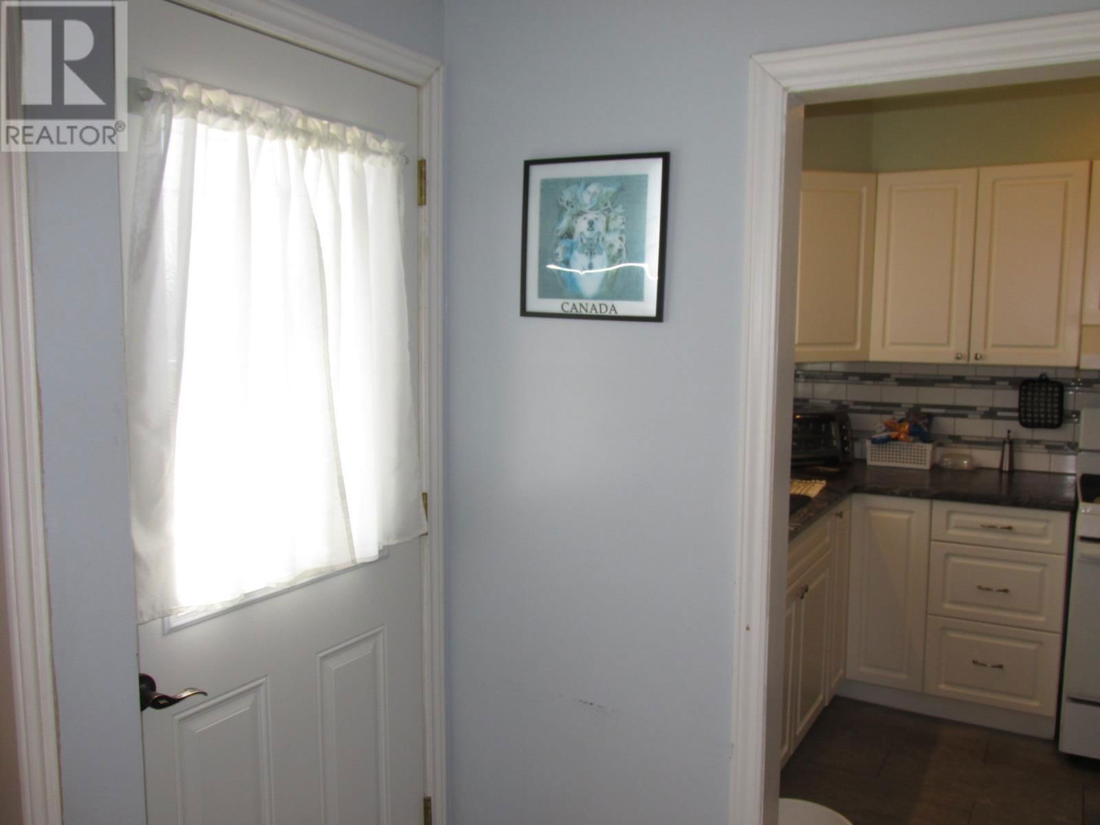 28 DENISON RD Image 9