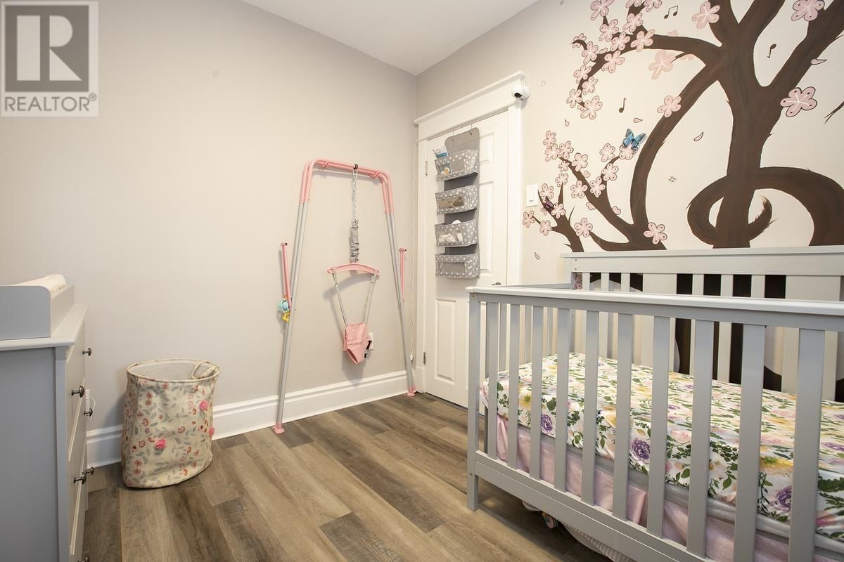 323 FARWELL TER Image 15