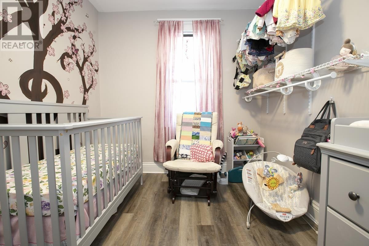 323 FARWELL TER Image 16