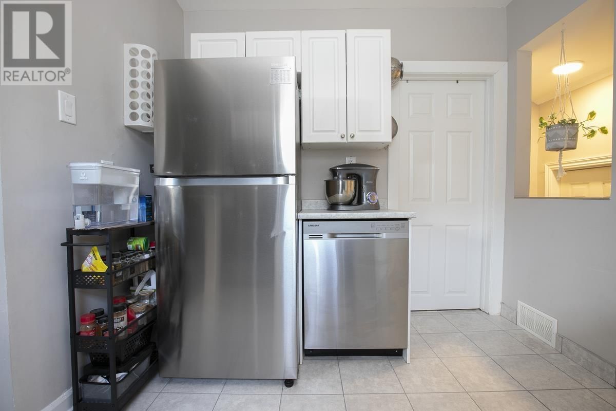 323 FARWELL TER Image 19