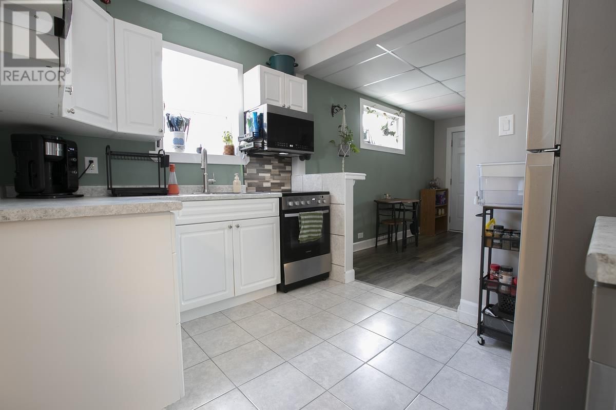 323 FARWELL TER Image 20