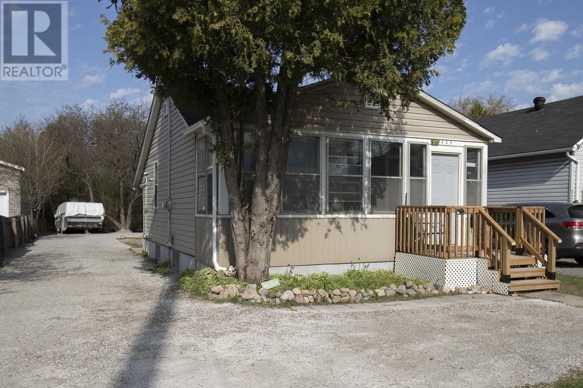 323 FARWELL TER Image 3