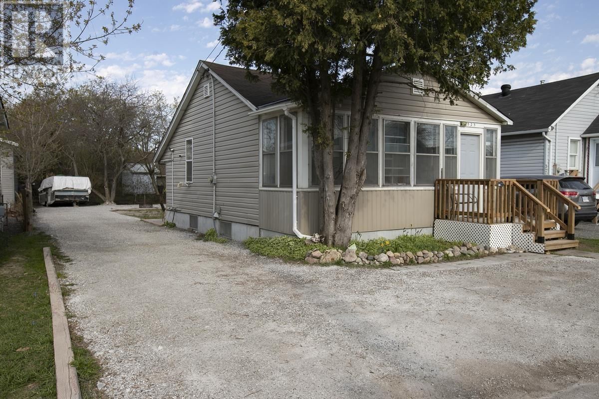 323 FARWELL TER Image 4