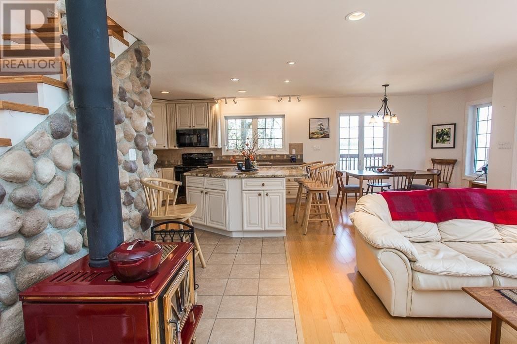 324 WALTONEN RD Image 13