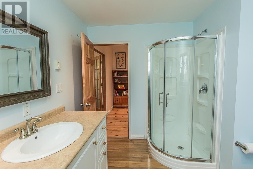 324 WALTONEN RD Image 14
