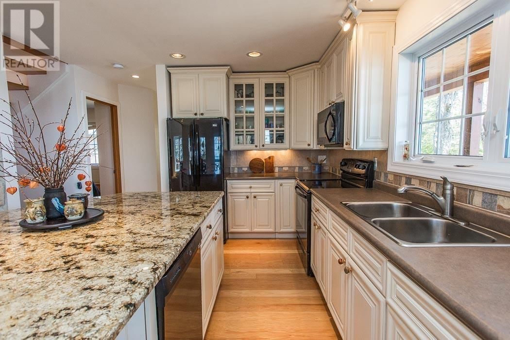 324 WALTONEN RD Image 7