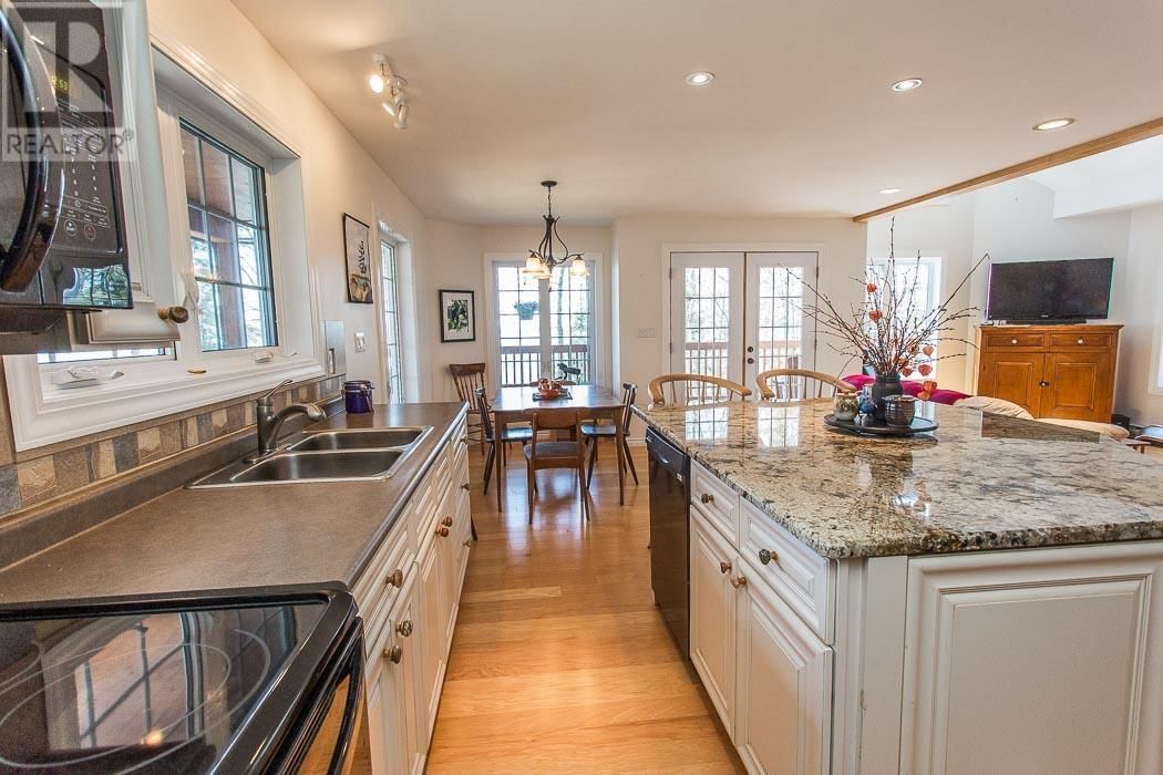 324 WALTONEN RD Image 8