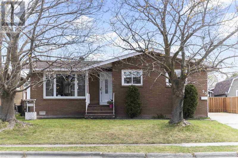 25 Raymond St Sault Ste. Marie, Ontario