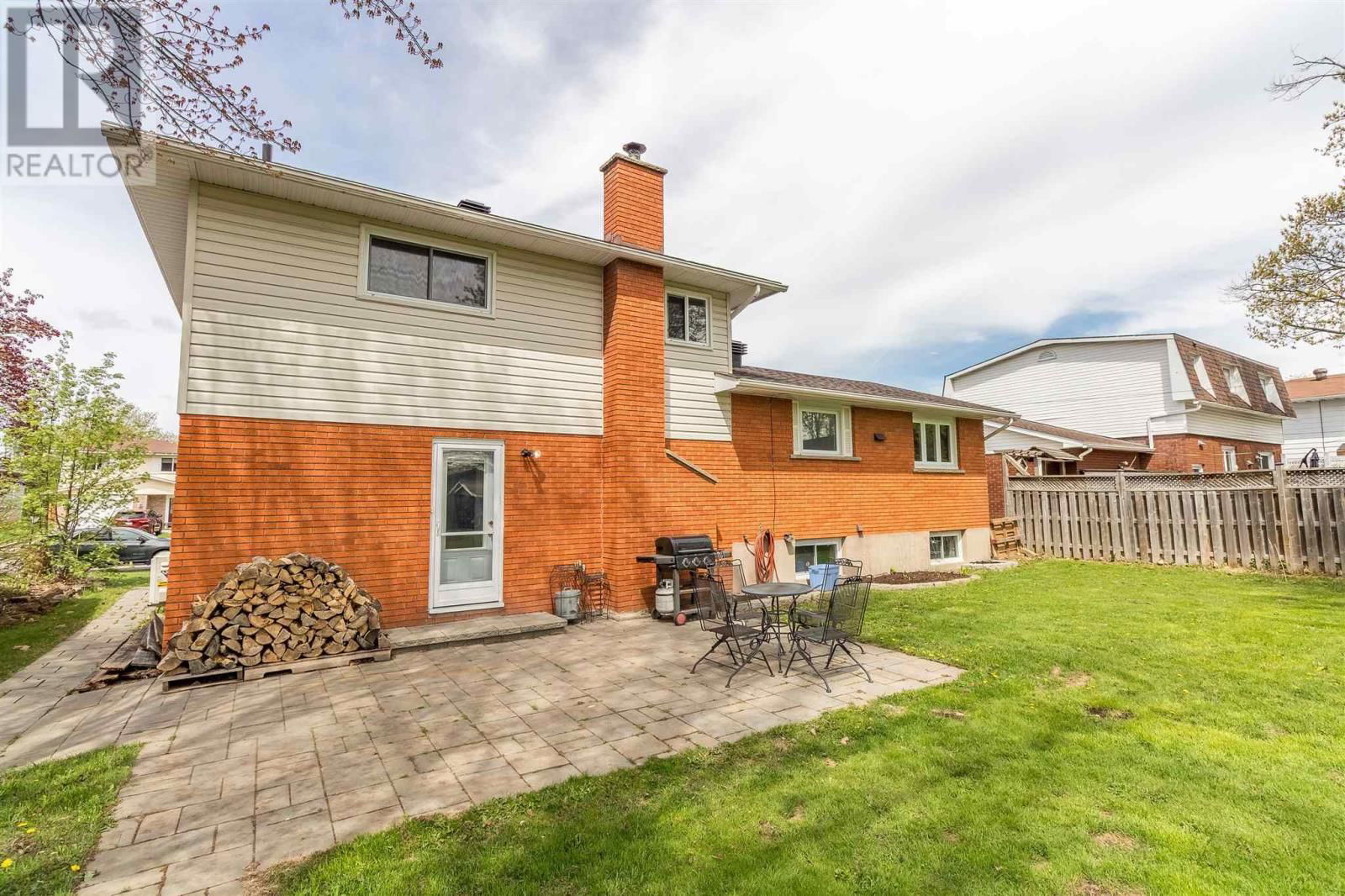 122 NORDEN CRES Image 26