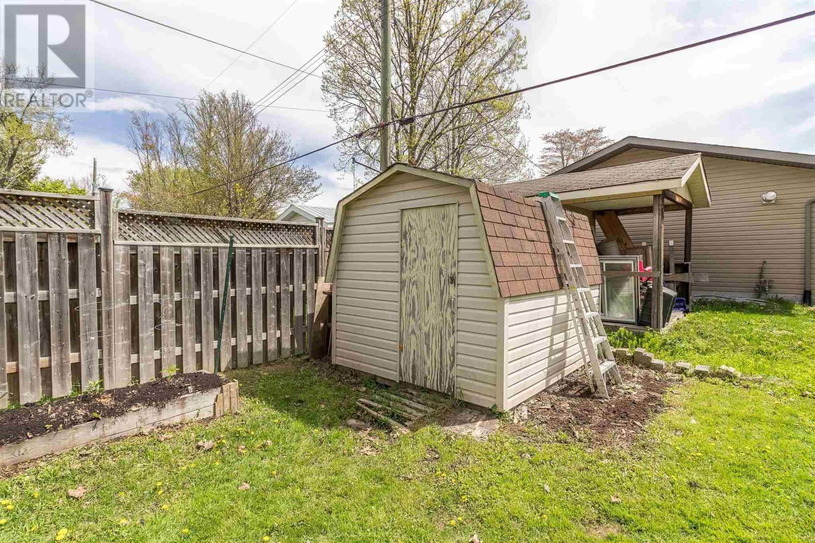 122 NORDEN CRES Image 30