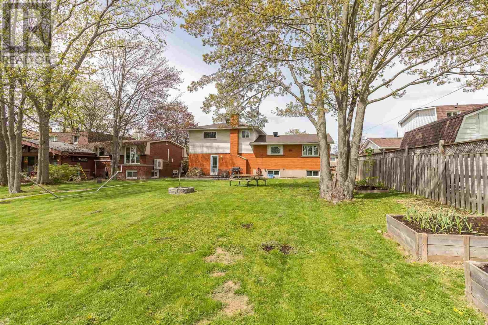122 NORDEN CRES Image 31