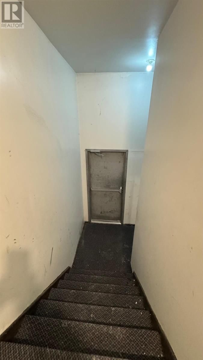 385-387 CATHCART ST Image 18