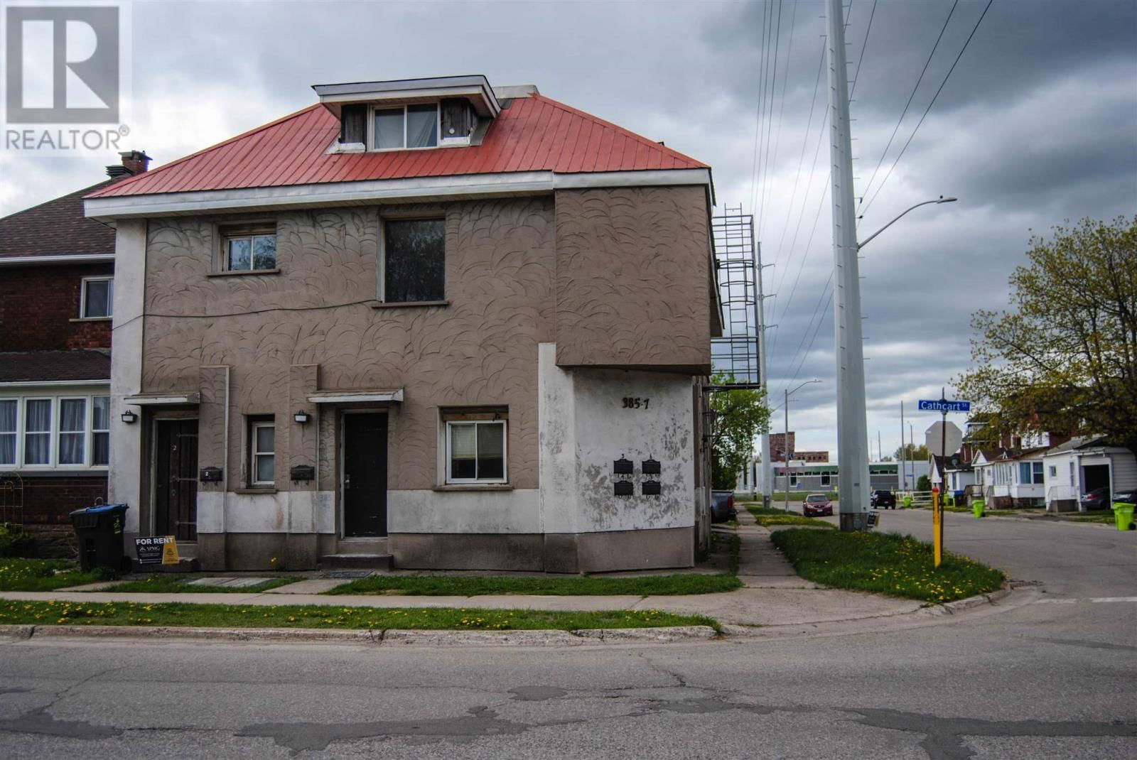 385-387 CATHCART ST Image 3