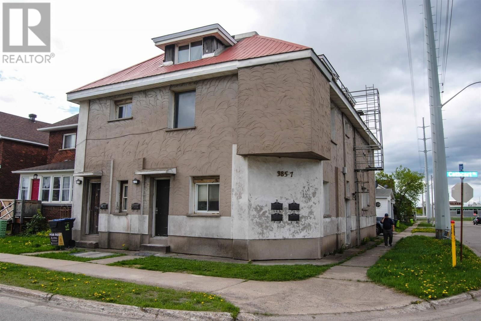 385-387 CATHCART ST Image 4