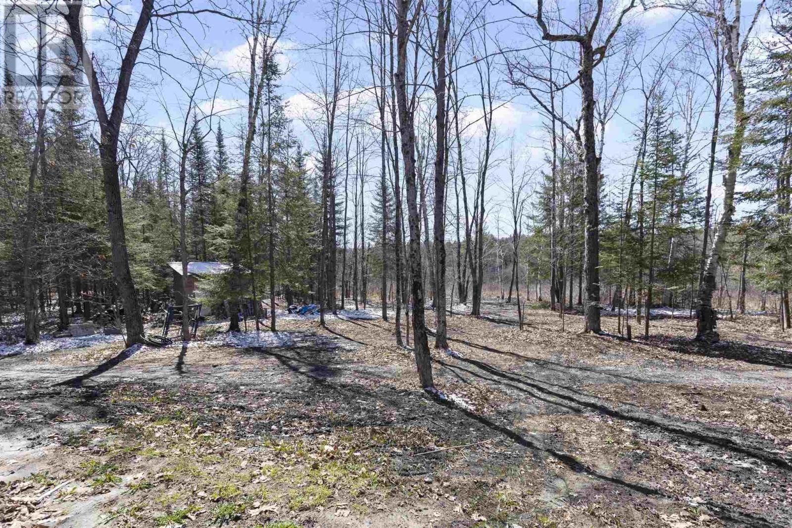B - 47 RIVER DR Image 33