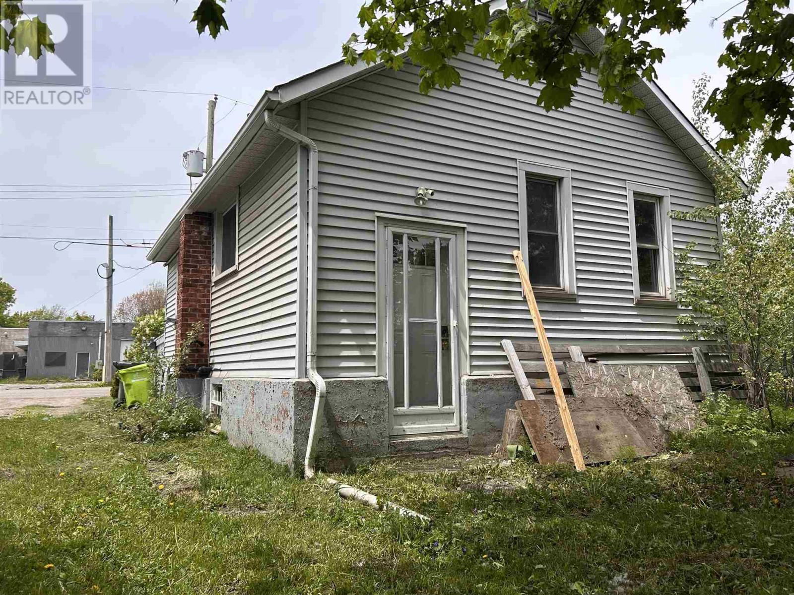 438 SHERBOURNE ST Image 3
