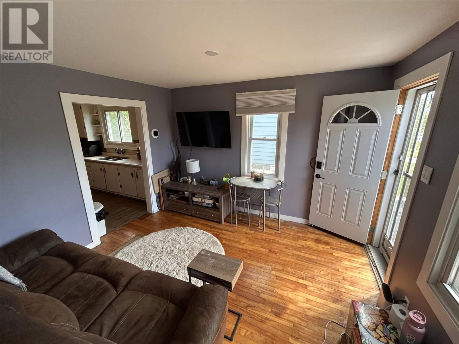 438 SHERBOURNE ST Image 4