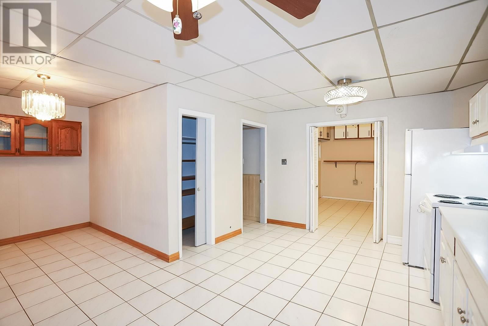 278 SELBY RD Image 11