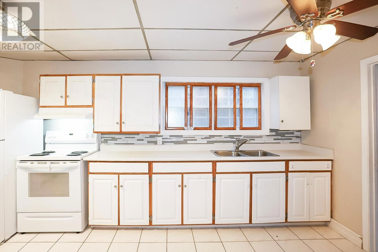 278 SELBY RD Image 14