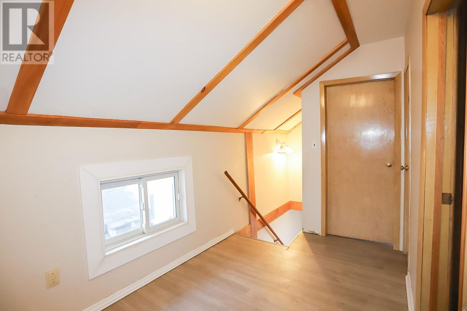 278 SELBY RD Image 25