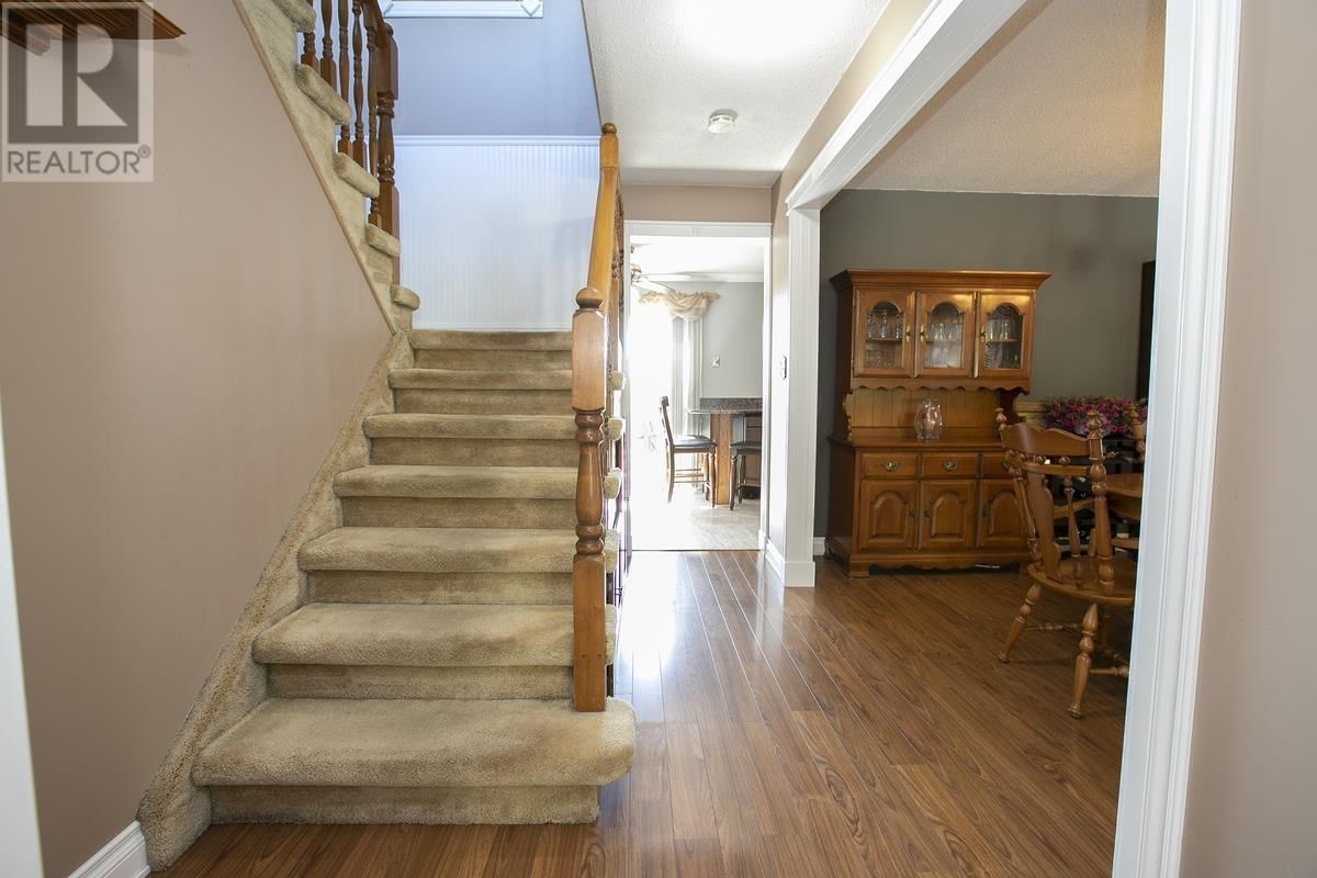 37 BEECH ST Image 19