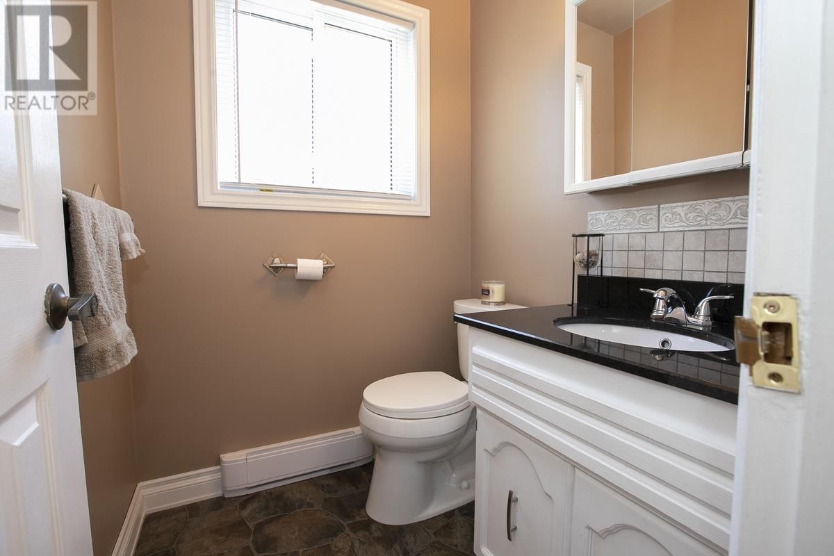 37 BEECH ST Image 28
