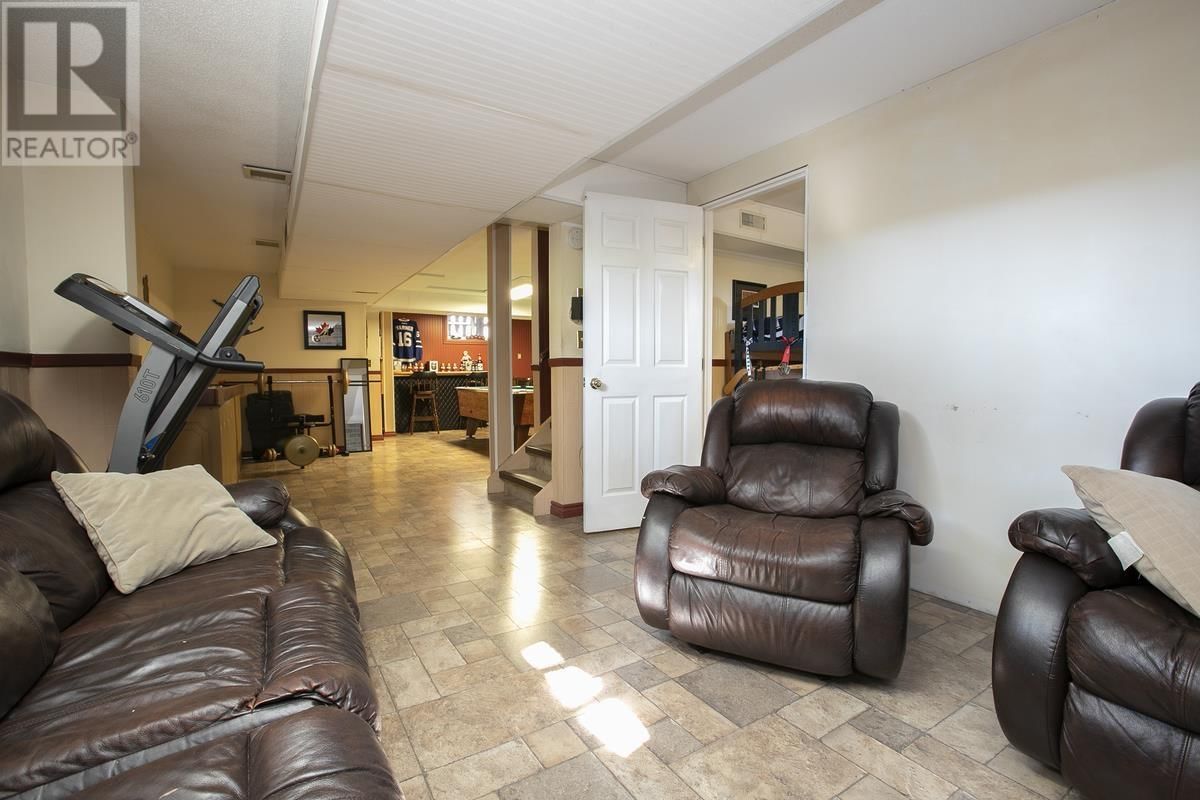 37 BEECH ST Image 46